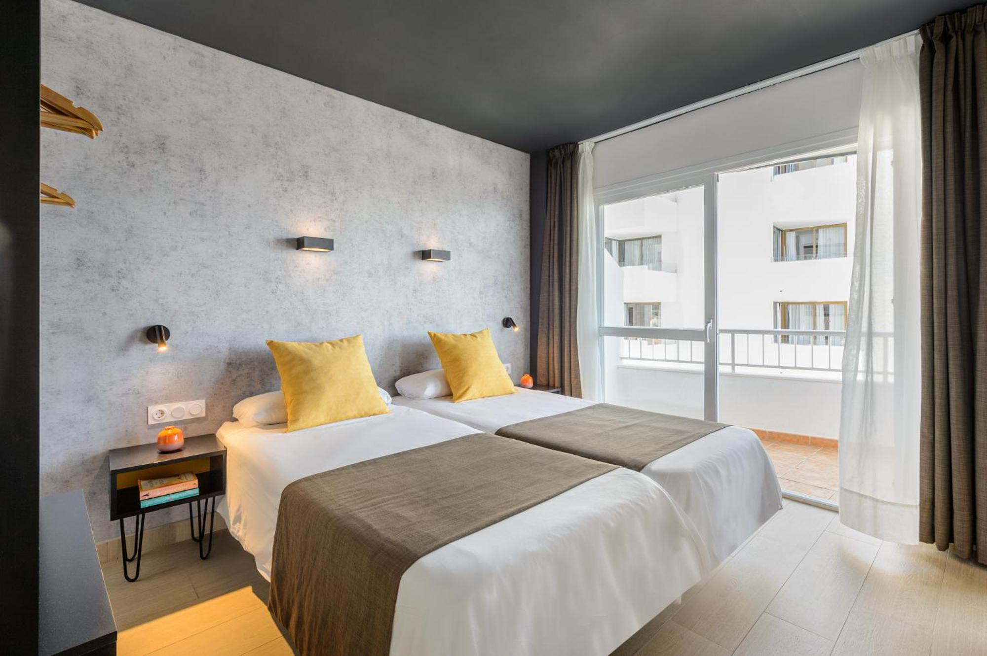 Apartamentos Vibra Jabeque Dreams อิบิซาทาวน์ ภายนอก รูปภาพ